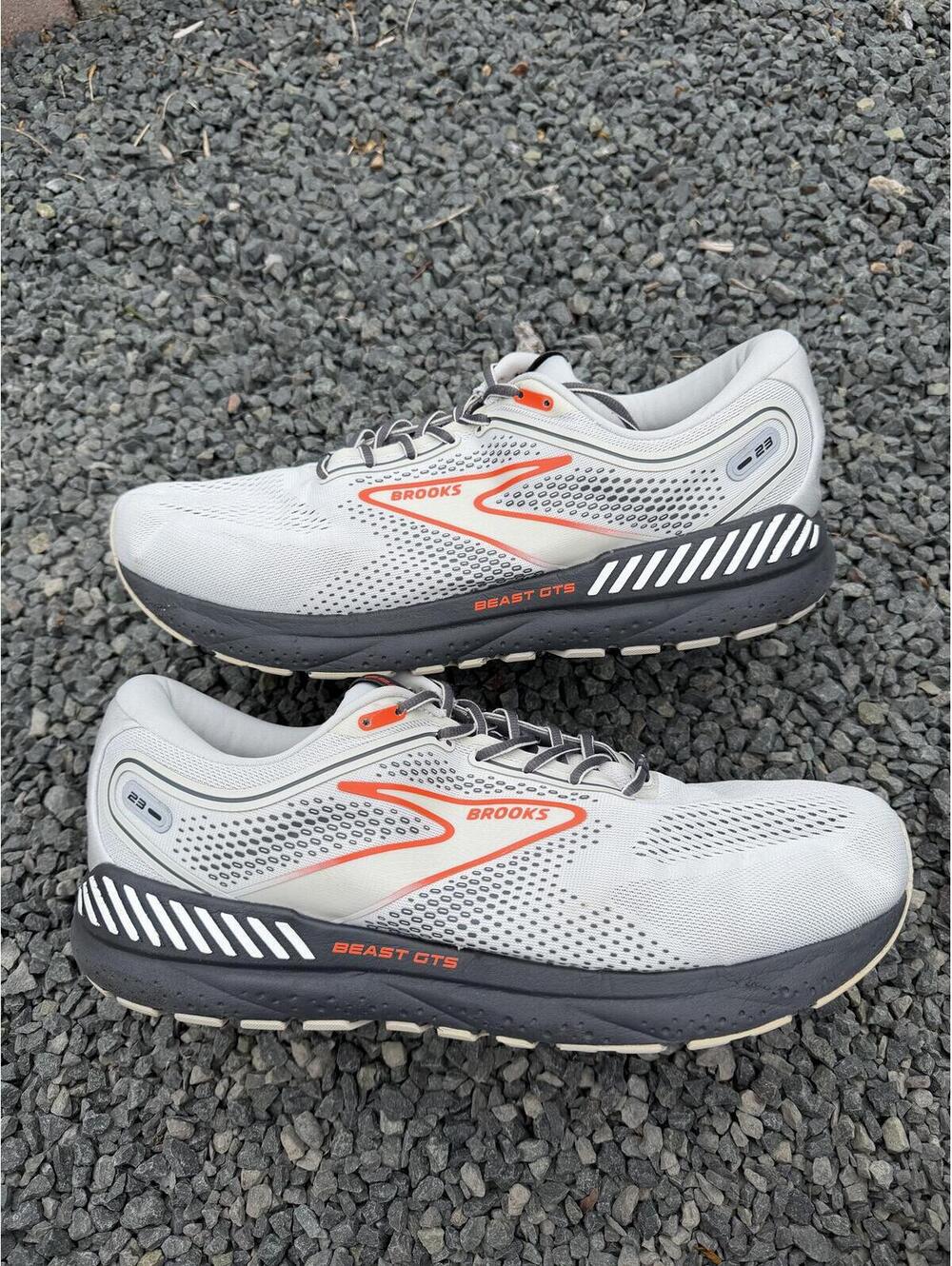 Brooks Beast GTS 23 Grey Scarlet Size 14 Extra Wide - Picture 1 of 5